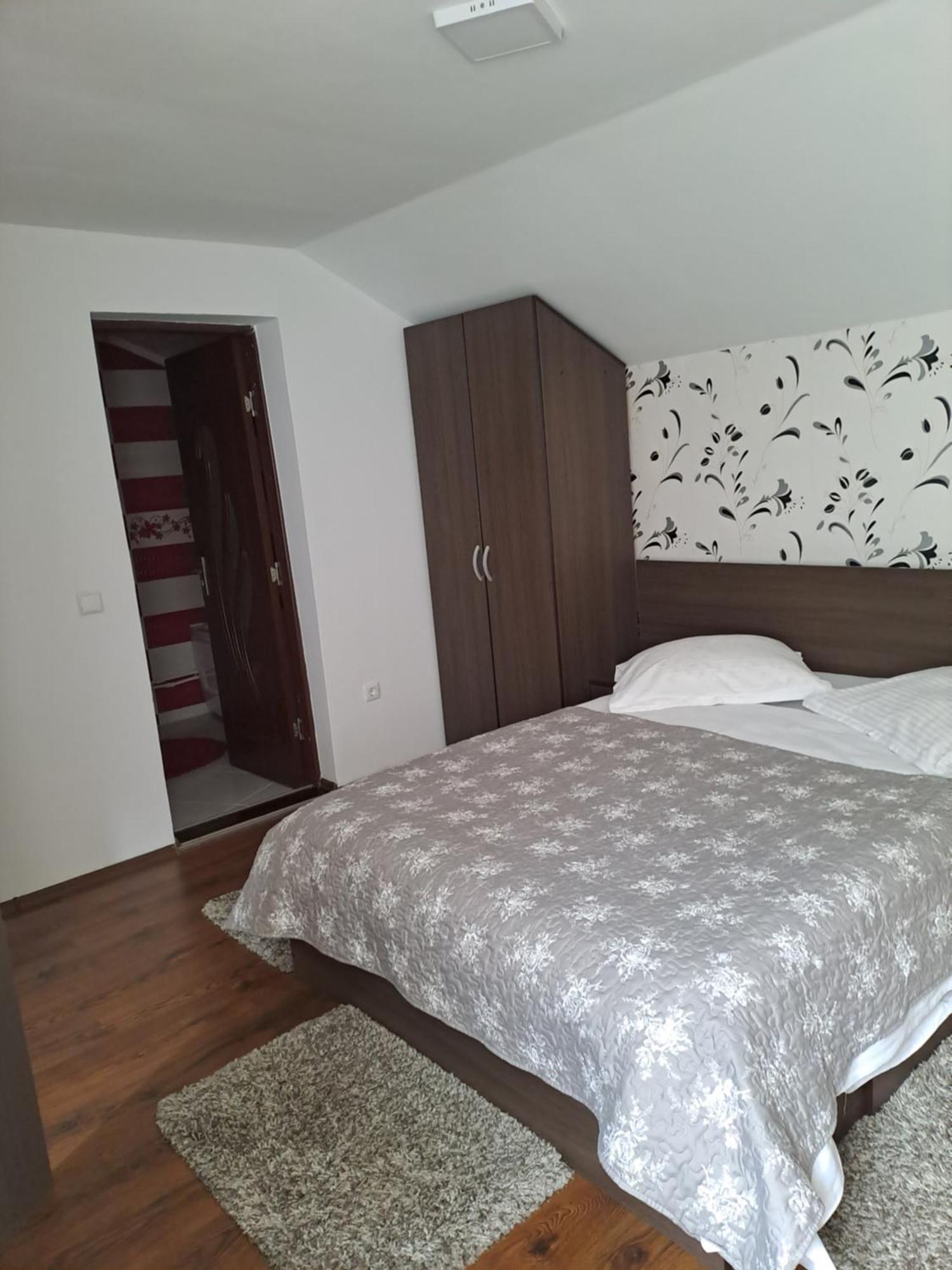 הוילה Rucăr Casa Raul מראה חיצוני תמונה